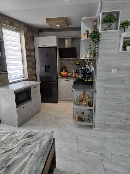 Железник запад 61 кв....