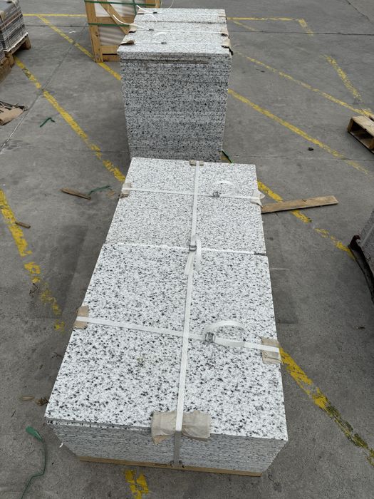 Materiale constructii granit marmura travertin scari trepte montaj