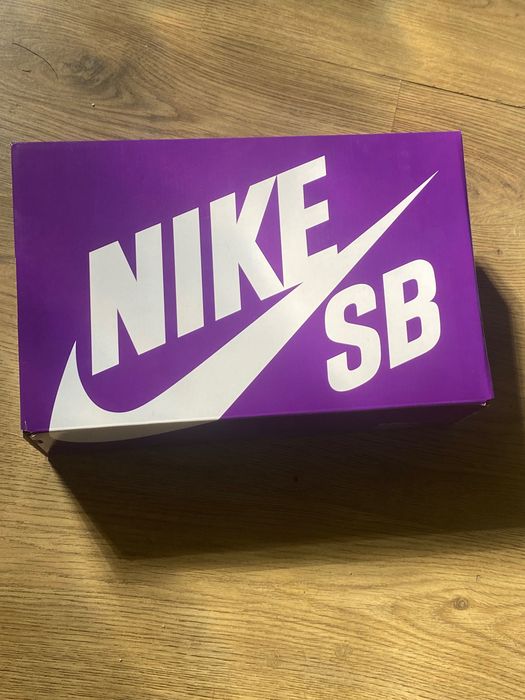 vand nike sb noi nouti in cutie marimea 43