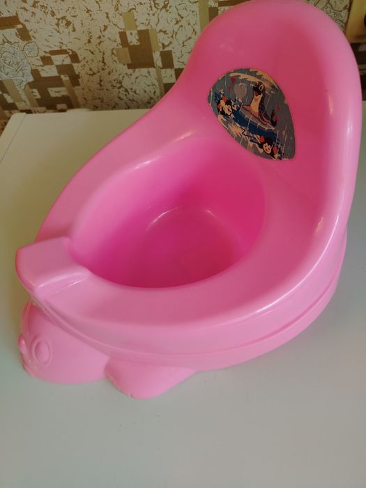 Продам горшки детские