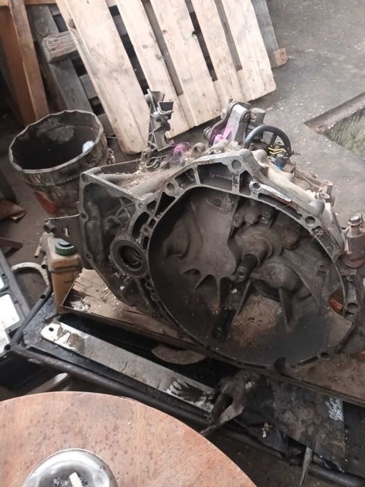 Скоростна  кутия за нисан екстрел