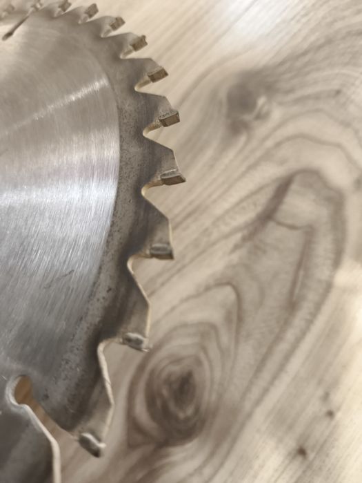 Два диска за рязане на пдч , мдф и дърво
