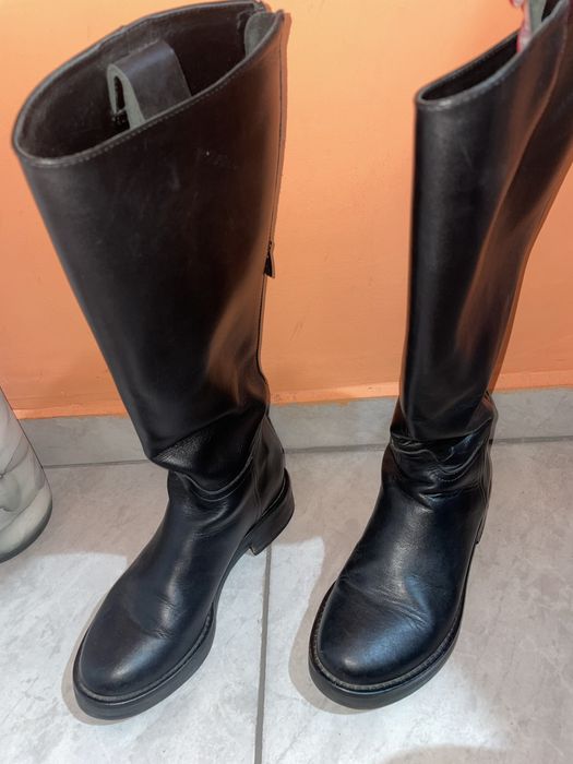 Дамски кожени ботушки