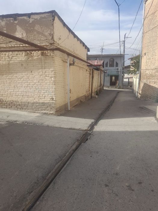 Ховли уй сотилади