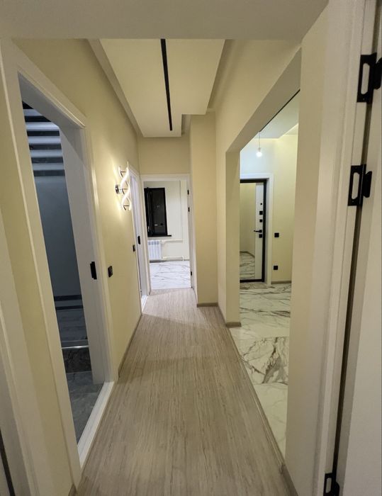 Продаётся 2-комнатная в центре города | Госпитальный рынок