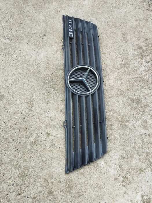 Маска (решетка)  за  Мерцедес Спринтер - Mercedes Sprinter