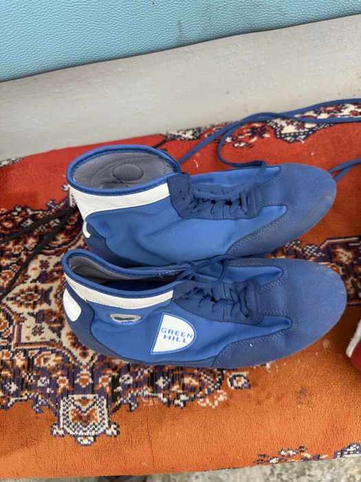 Продам спортивные борцовки 41 размер