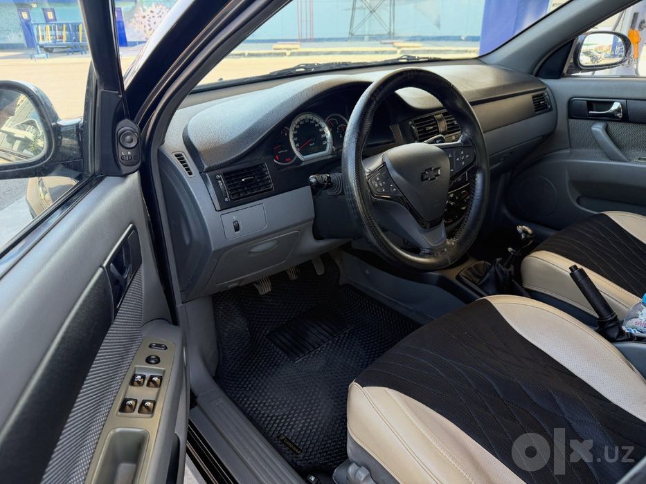 Продается автомобиль Chevrolet Lacetti 1 позиция (MT)