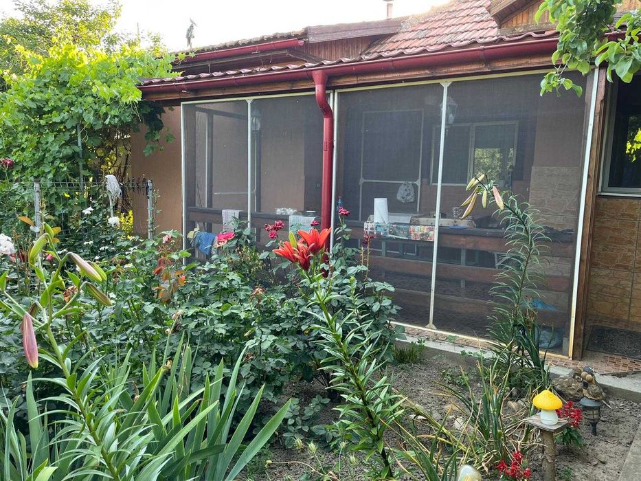 Casa de vanzare cu anexe (70mp + 80mp) - teren 2,000mp - Com. Grindu, Sat Pisica, Tulcea