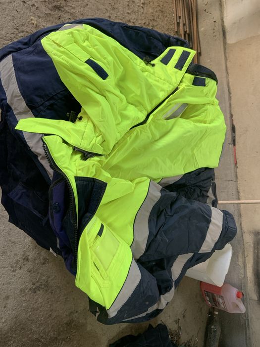 Куртка Камбинез сатылады