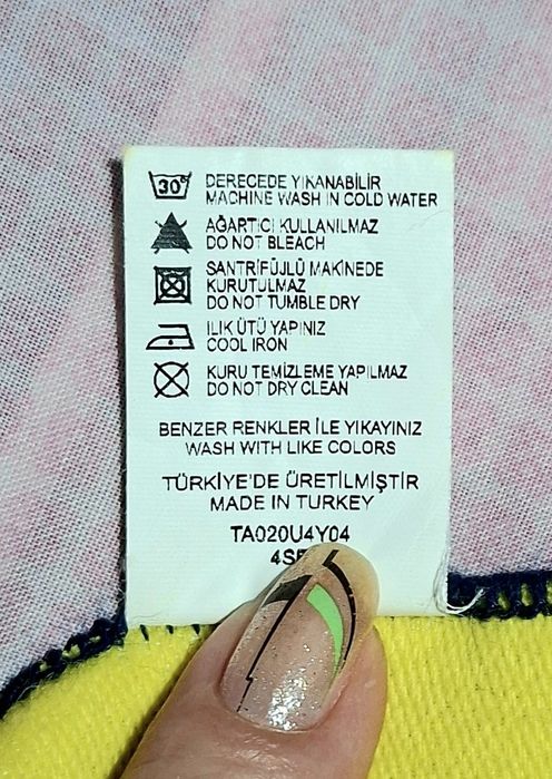 Продаётся шарф : Барселона, Фенербахче,новые