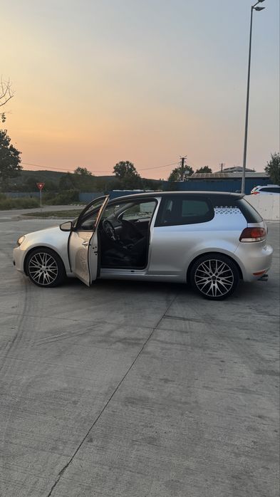Volkswagen Golf 1.4 tsi 122cp
