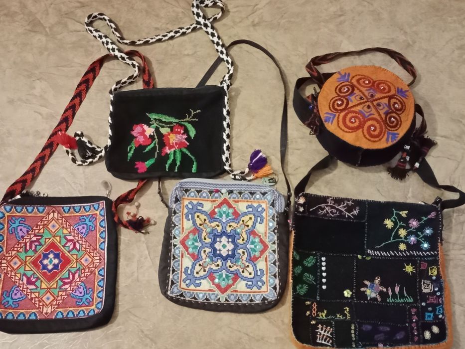Продам сумки и наволочки с вышивкой
