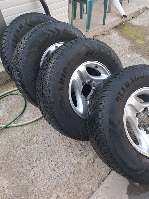 гуми с джанти  Goodyear 265/70R16