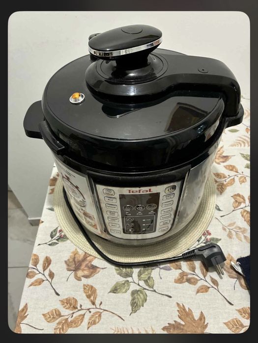 Уред за готвене под налягане Тефал Tefal One Pot 1200W Черен