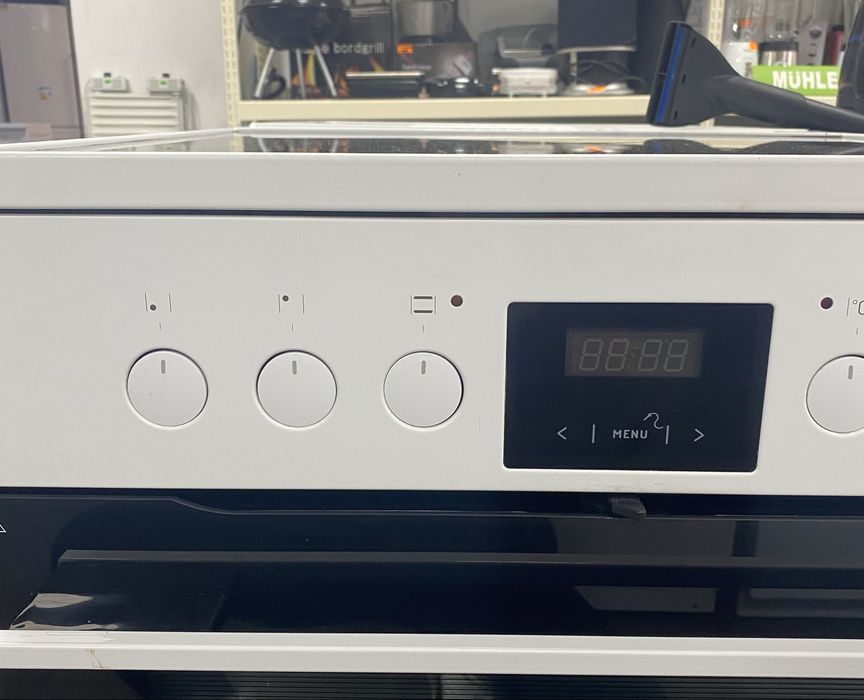 Свободностояща печка Gram Kip 17256 N с пиролиза