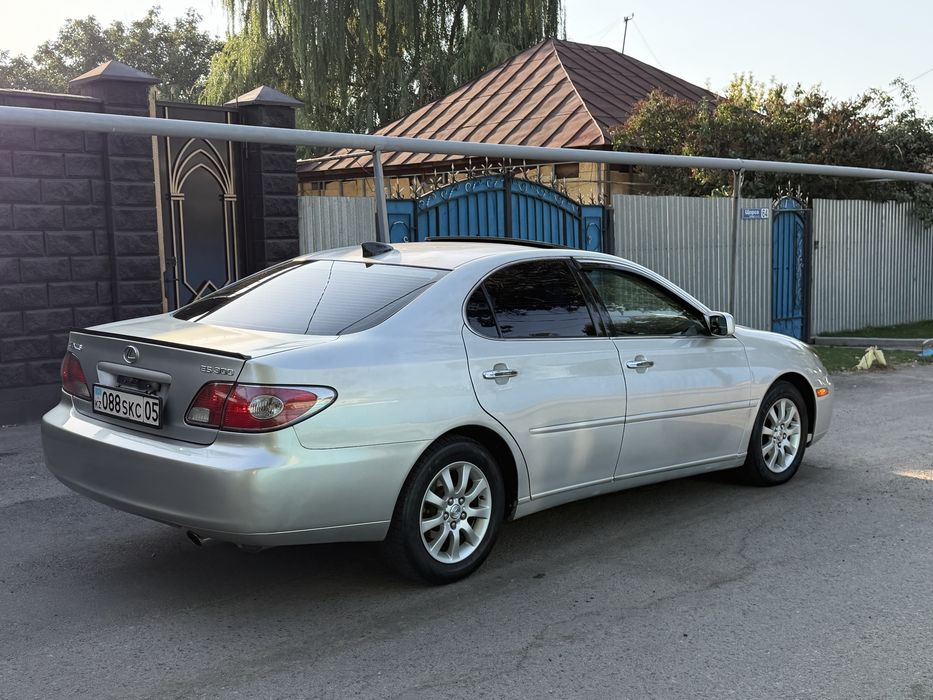 Продам Lexus Es 300