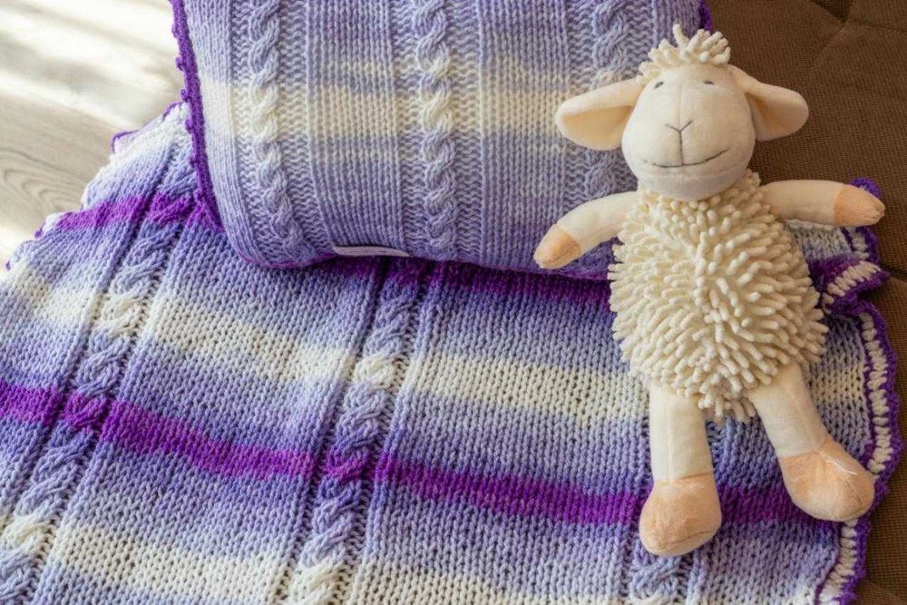 Детско ръчно плетено одеялце
