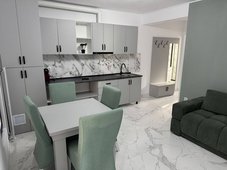 REGIM HOTELIER.