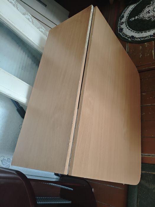 Стол книжка для гостиной в отличном состоянии