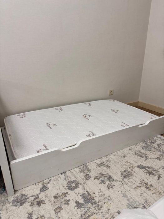 Кровать подростковая