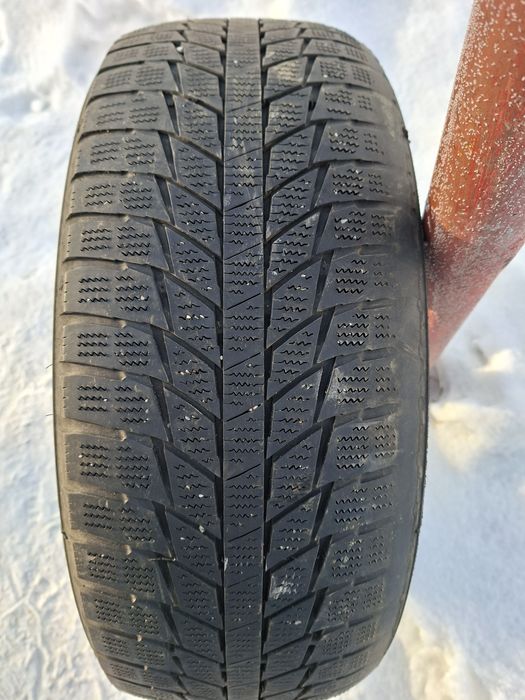 Продам шину 215/55/17 трианжела