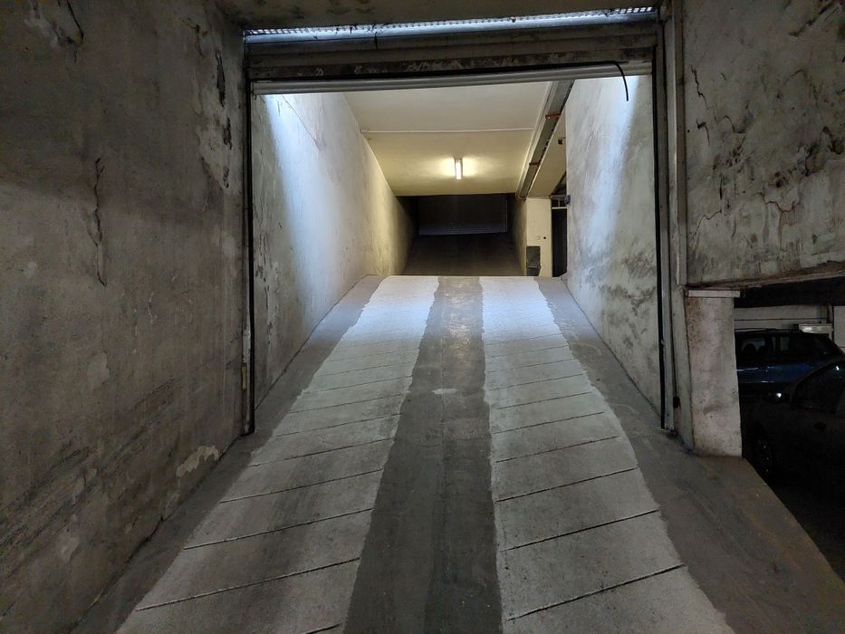 Дава се под наем Гараж / Паркомясто в Варна, Операта - 18 кв.м за 102 € - Снимка #4