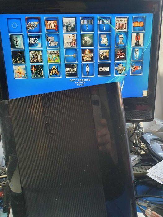 Consola PS3 modata si accesorii