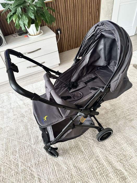 Продам детскую коляску