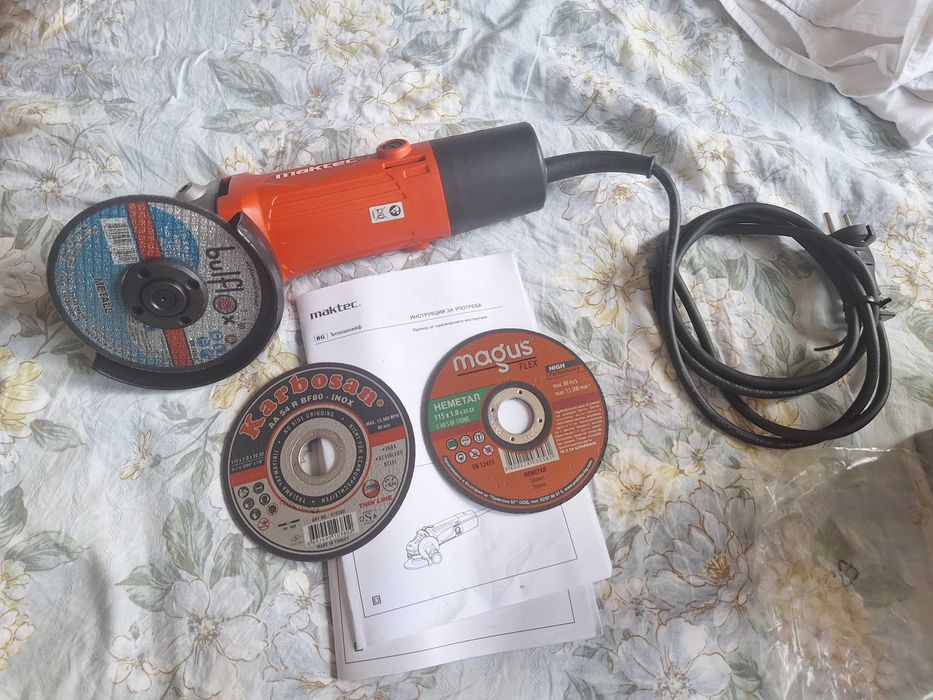 Ъглошлайв Makita 115mm MT962