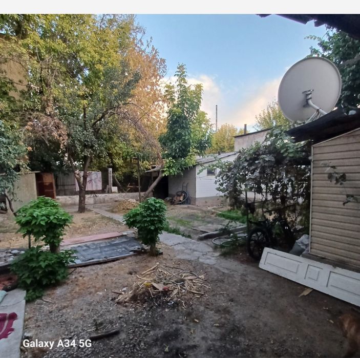 Продается дом на участке 4 соток, в центре города по улице Ташенова 48