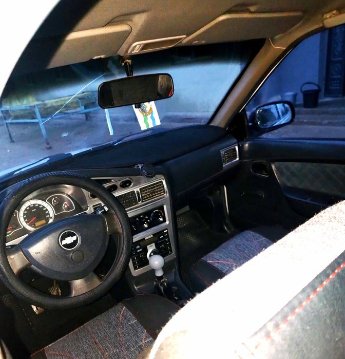 Srochno Nexia 2  sotiladi