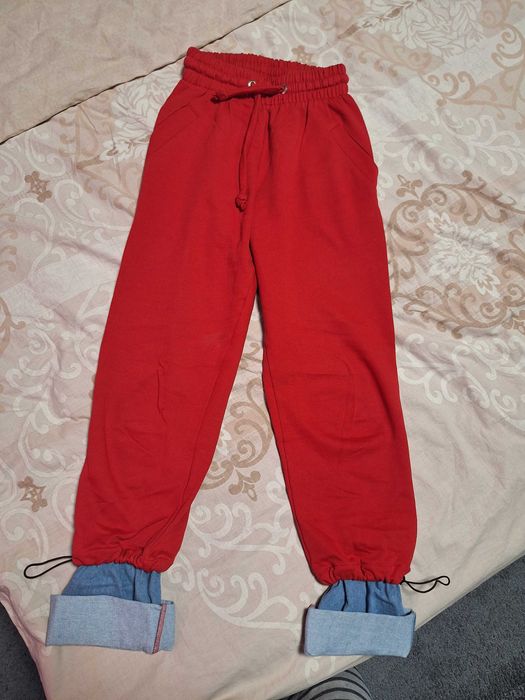 Спортно долнище с дънков крачол