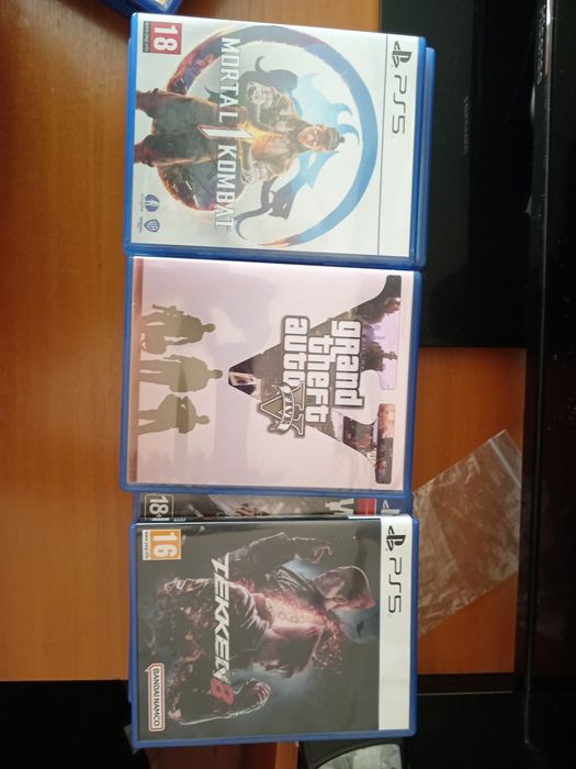Диски playstation 4 и playstation 5