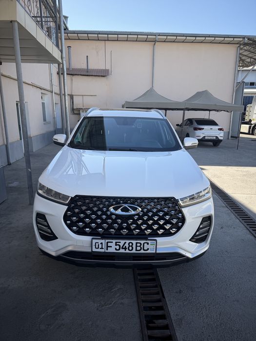 Продается CHERY белый чистый не битый
