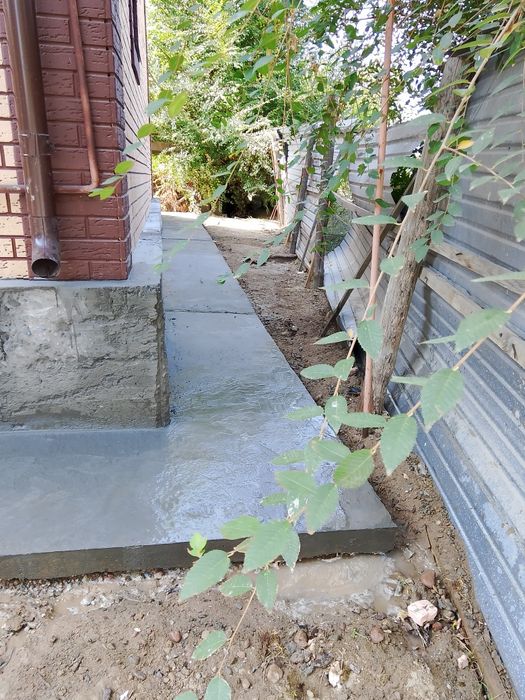 Отмостка и фундамент