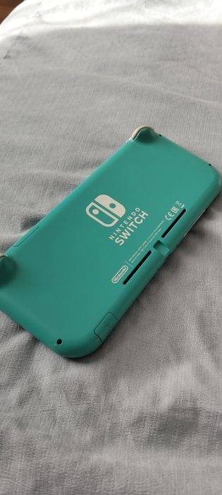 Продам Nintendo switch lite