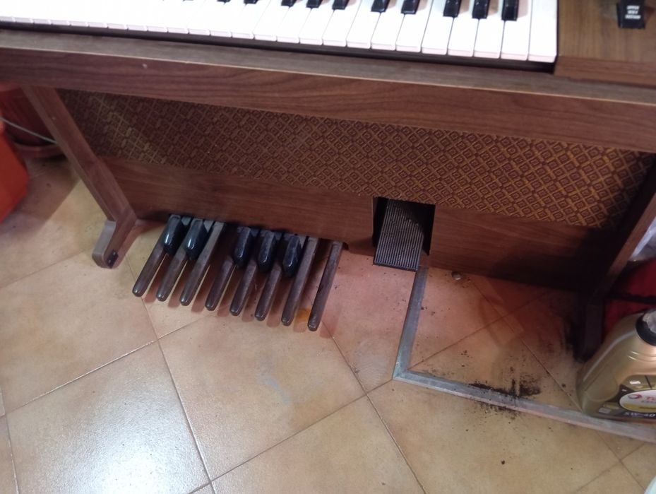 Орган Organ Yamaha electrone B-55N