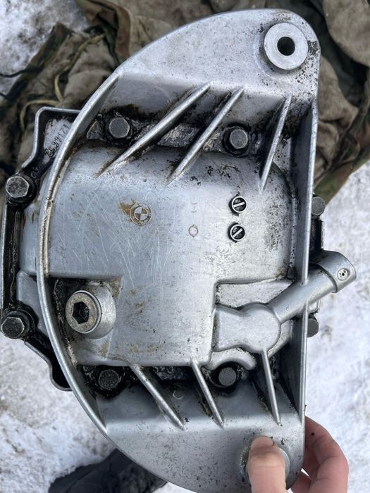 Редуктор е39  стоял на м62 4.4 акпп японеце