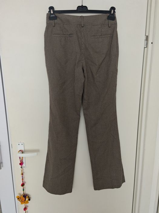 Pantaloni eleganți