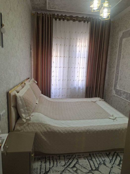 Продаётся 2х комн квартира на 2 этаже Ор-р Самаркандский Таксопарк