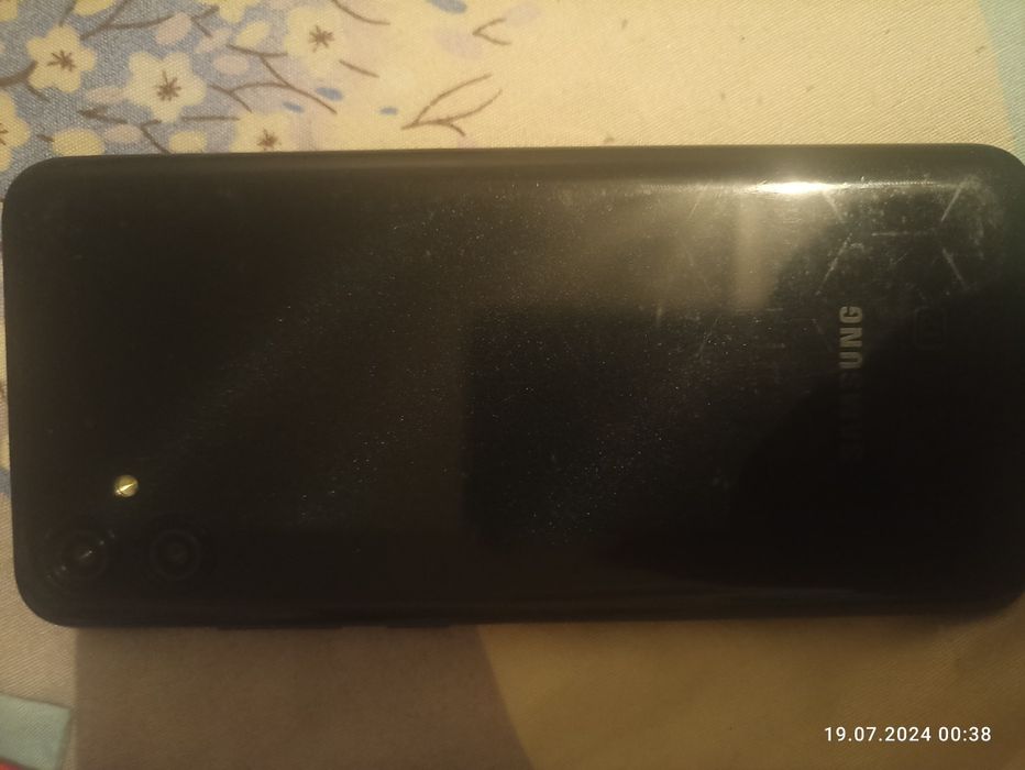 Samsung A04e. В отличном состоянии