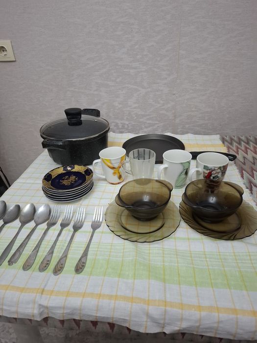 Разная кухонная посуда