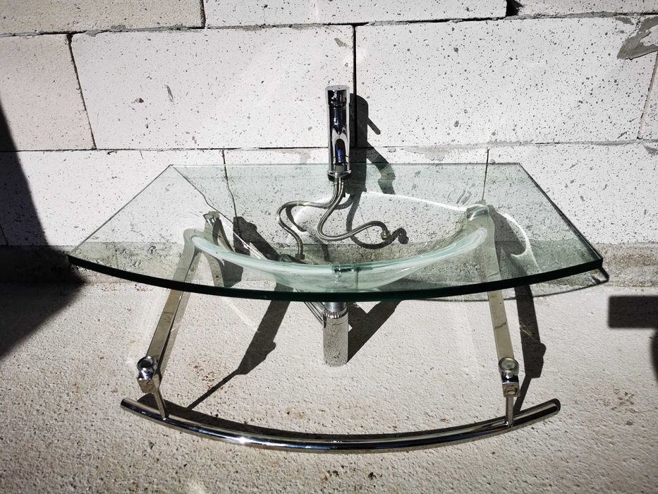 Стъклена мивка + батерия и стойка