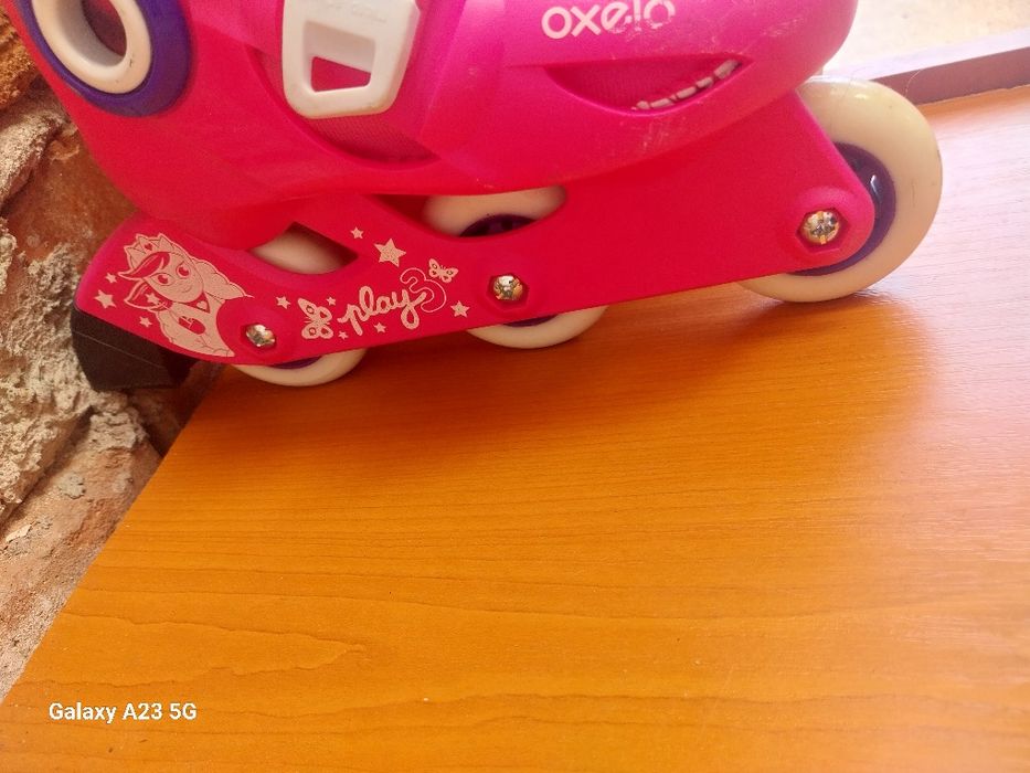 Vând role de fetite