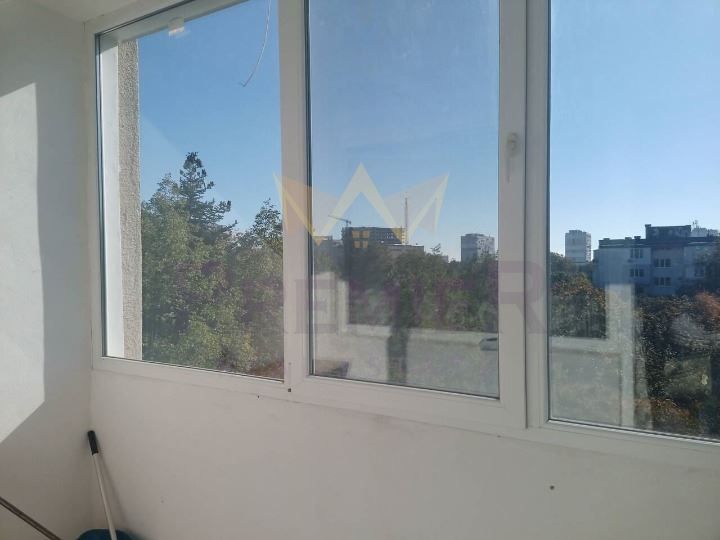 Дава се под наем Многостаен апартамент в Варна, Чайка - 86 кв.м за 612 € - Снимка #11