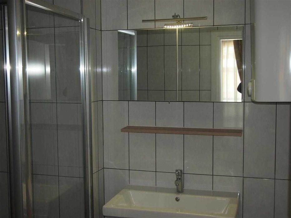 Дава се под наем Двустаен апартамент в Бургас, Лазур - 60 кв.м за 229.5 € - Снимка #3