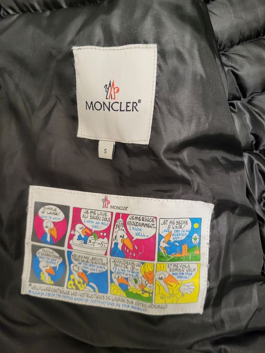 Moncler елек черен