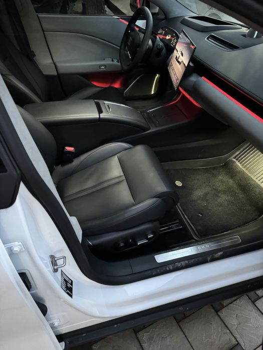 Zeekr 007 688км 2025