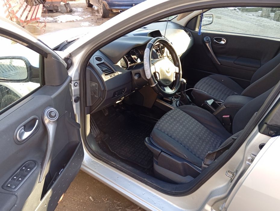 Vând Renault megane 2